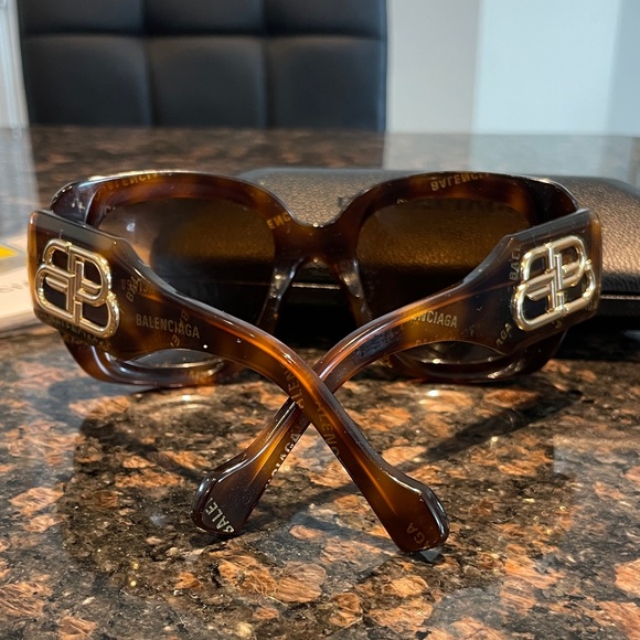 Balenciaga Women’s Brown Sunglasses - Picture 2 of 5
